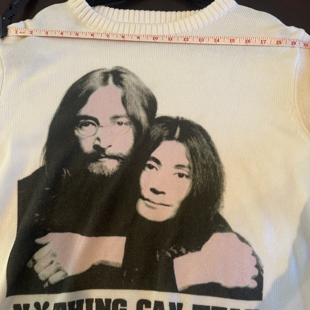 White/Cream NO PRIVACY STUDIOS John Lennon and Yoko Ono sweater (size medium) - Picture 4 of 6